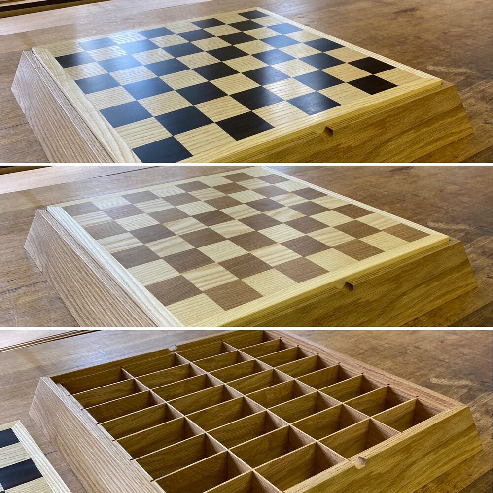 Reversible chess board